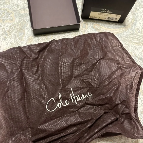 EUC Cole Haan Loafer - Picture 3 of 6